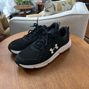 Under Armour Sneakers